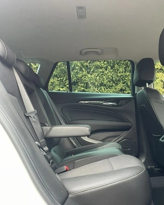 Opel Insignia cena 58500 przebieg: 183000, rok produkcji 2018 z Pieniężno małe 466